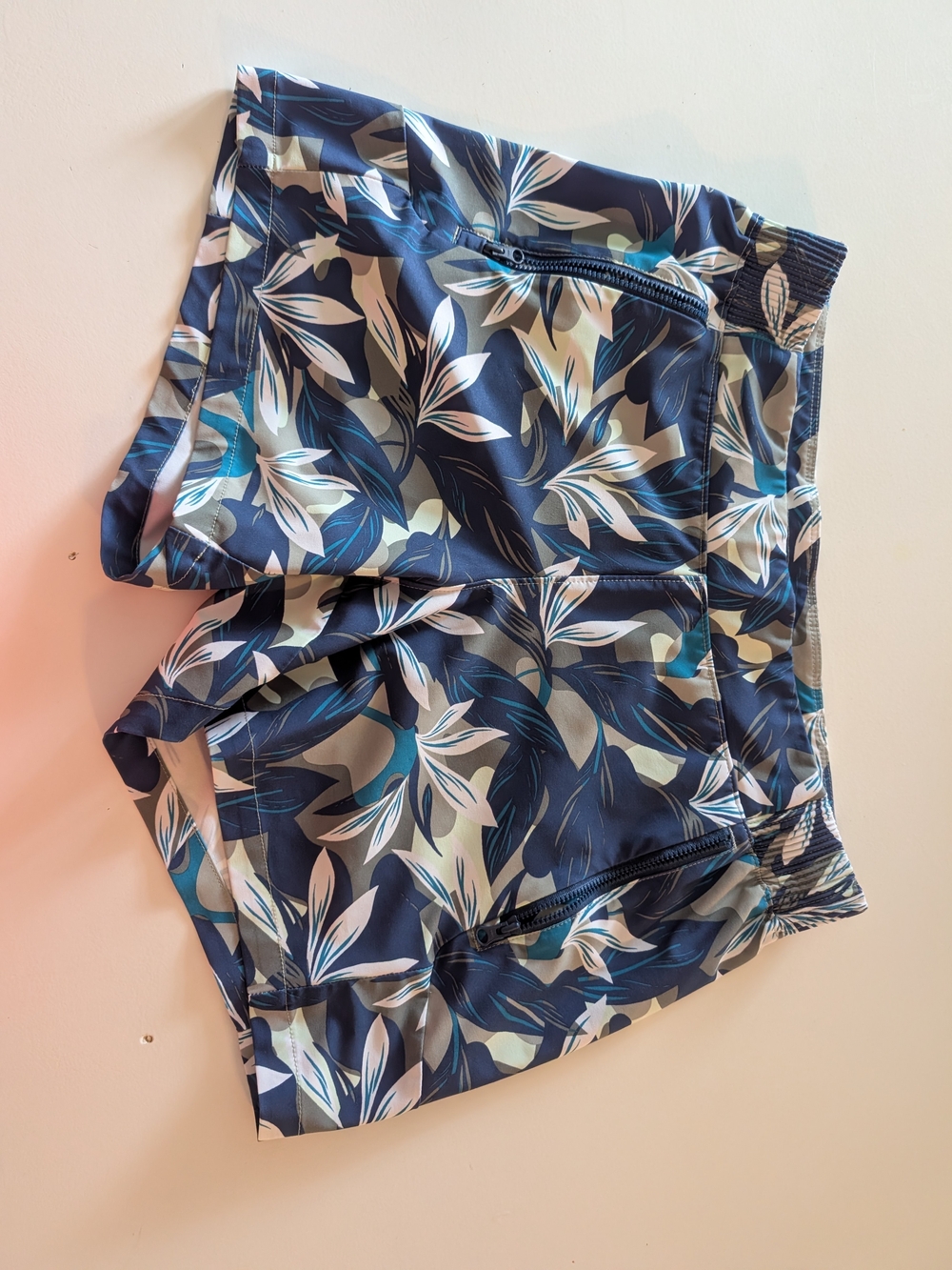 NWOT Columbia Athletic Shorts Women's Size M